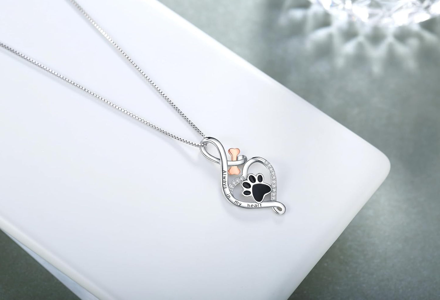 Collier Porte-Bonheur Avec Symbole Cœur, Os et Infini