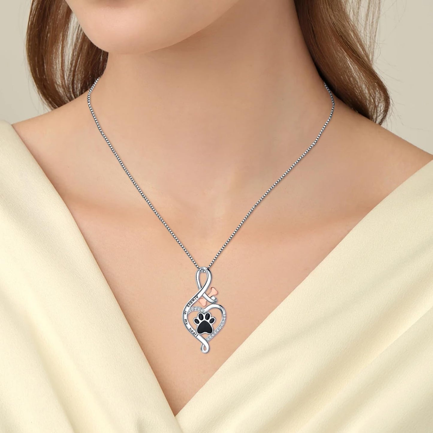 Collier Porte-Bonheur Avec Symbole Cœur, Os et Infini