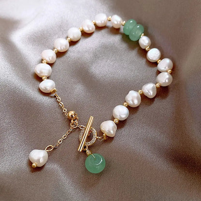 Bracelet en perles d'eau douce et jade